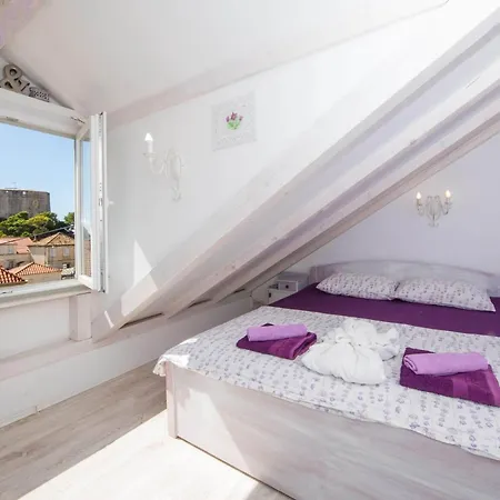 Gugily - Three Bedroom With And Sea View * Dubrovnik