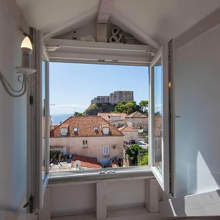 Gugily - Three Bedroom With And Sea View Apartment Dubrovnik